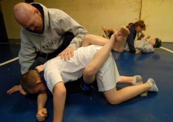 ULTIMATE FIGHING KIDS